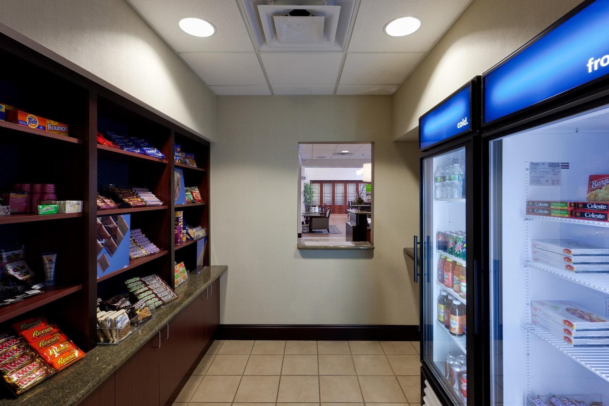 Hampton Inn & Suites By Hilton Syracuse Dewitt Източна Сиракуза Екстериор снимка